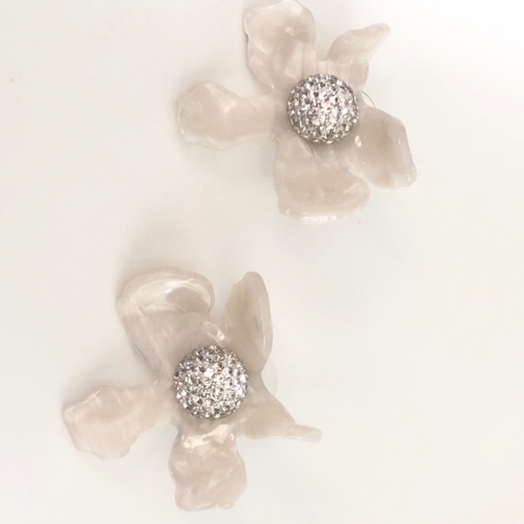 New Lele Sadoughi Crystal Lily Button Earr… - Picture 4 of 10